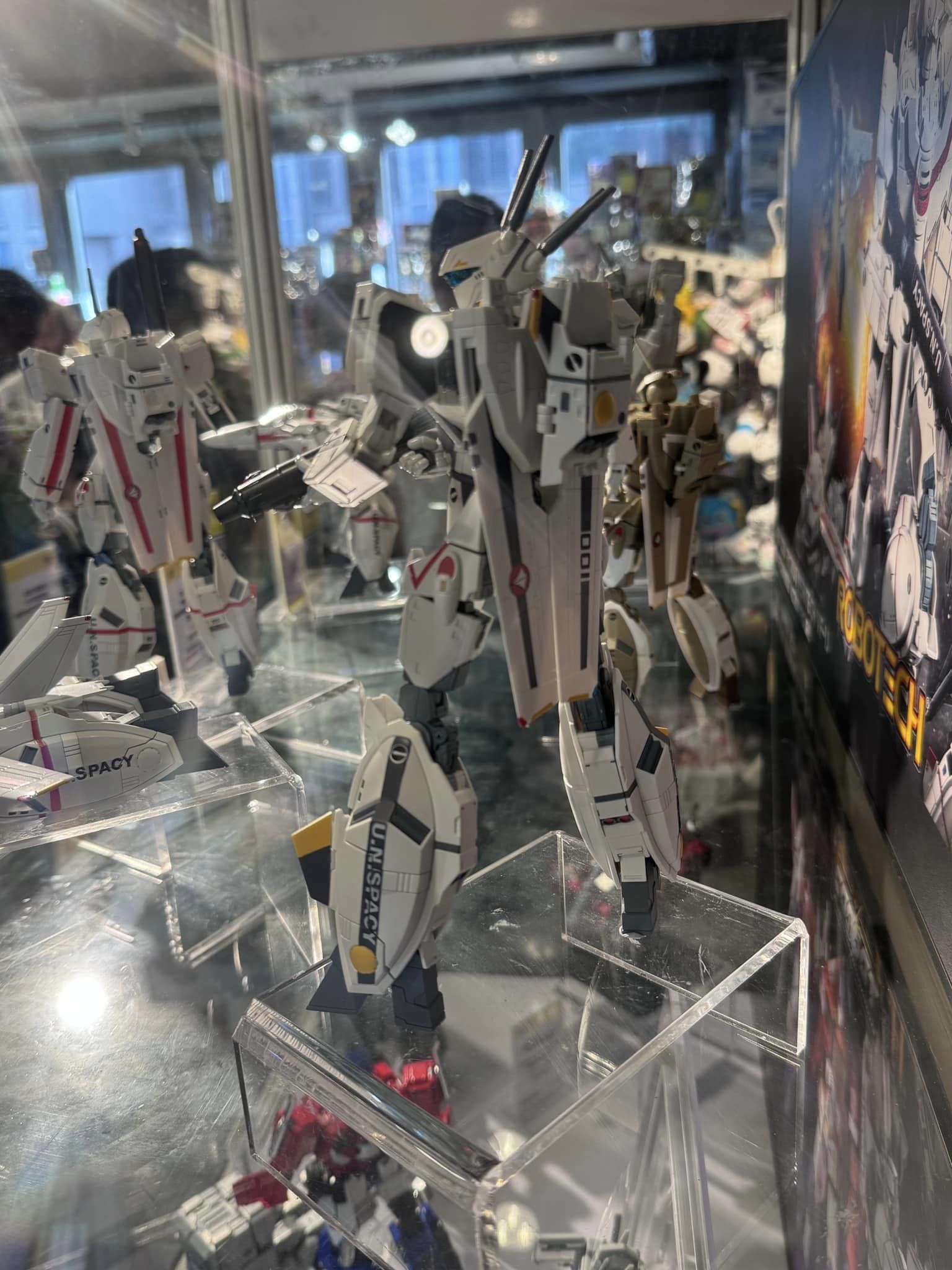 VF-1J Veritech “Robotech” Trans-Action Power Series della Unix Square